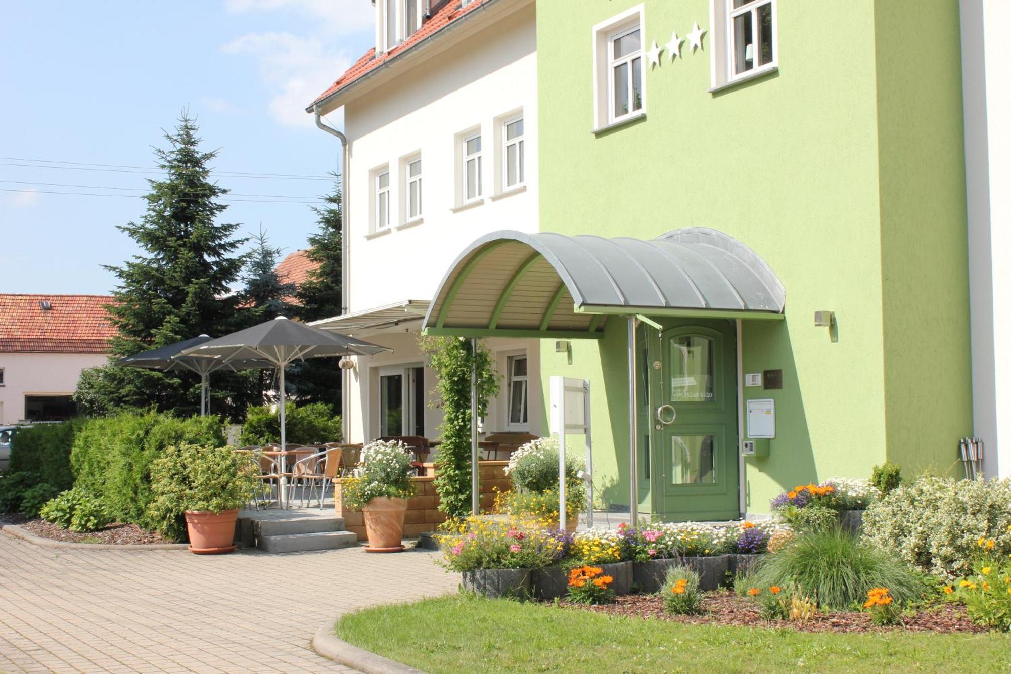 Hotel Lindenhof Thiendorf Esterno foto