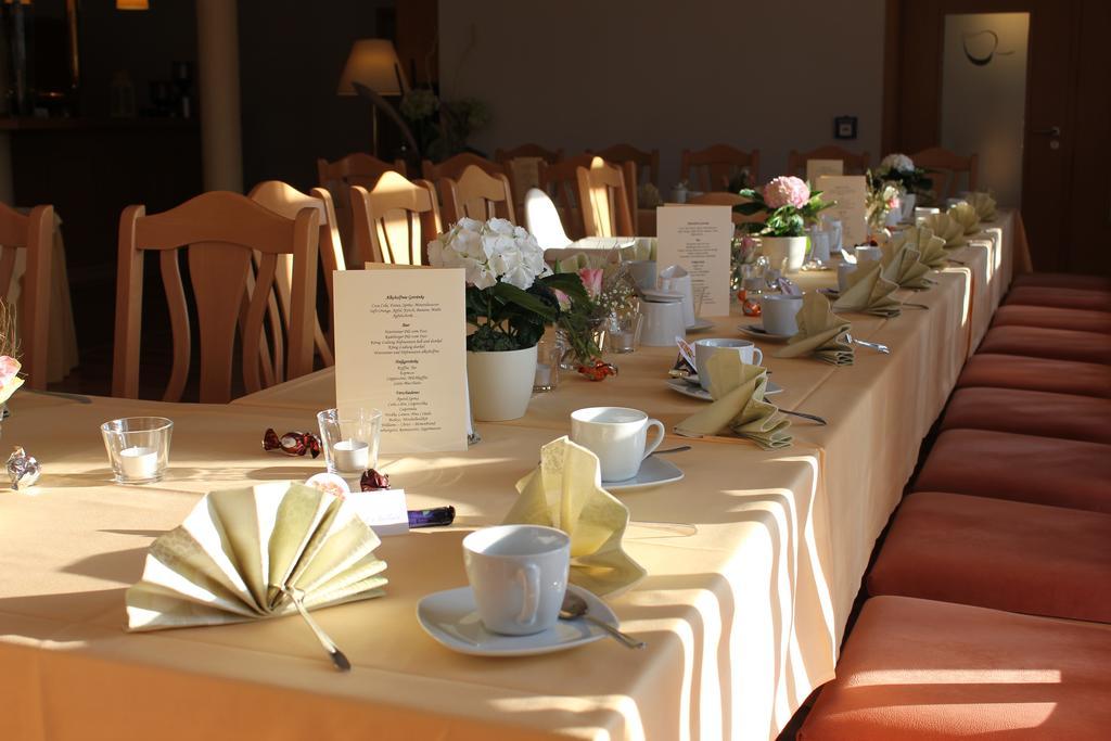 Hotel Lindenhof Thiendorf Esterno foto